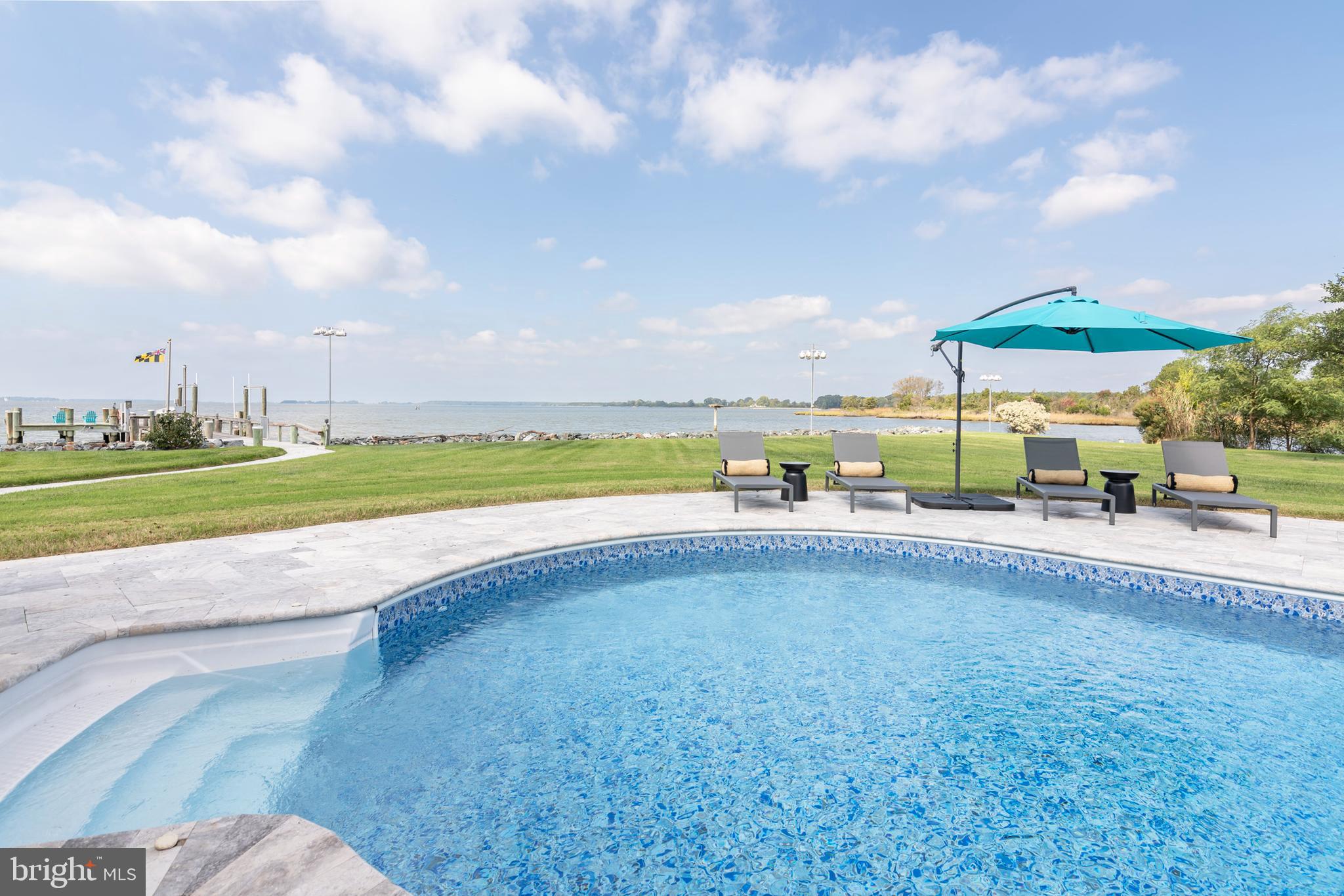 1724 FERRY POINT COURT