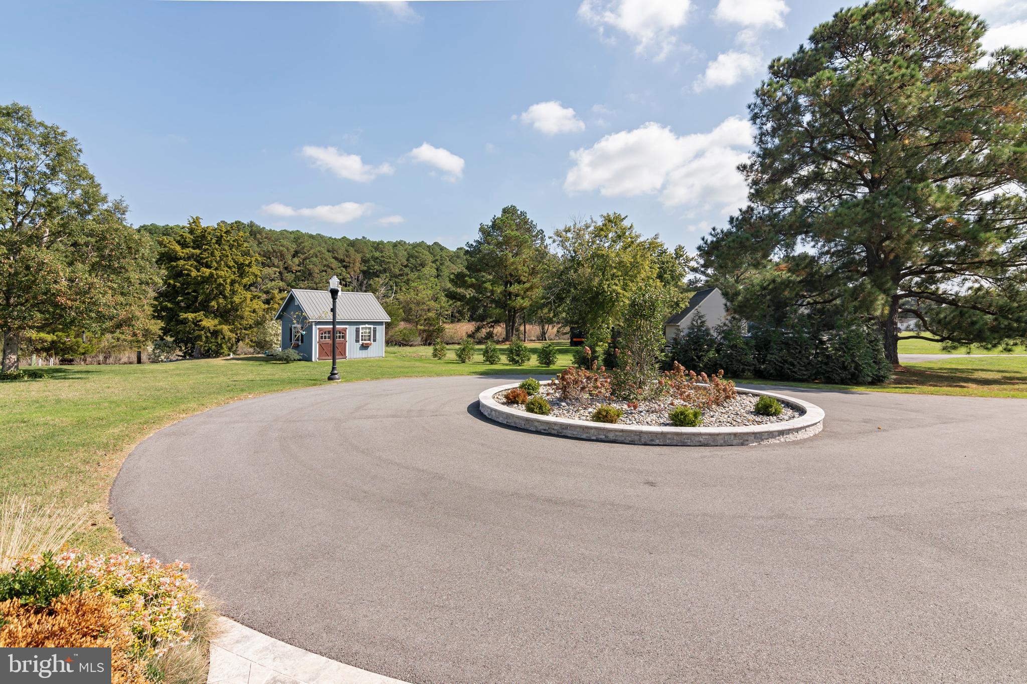 1724 FERRY POINT COURT