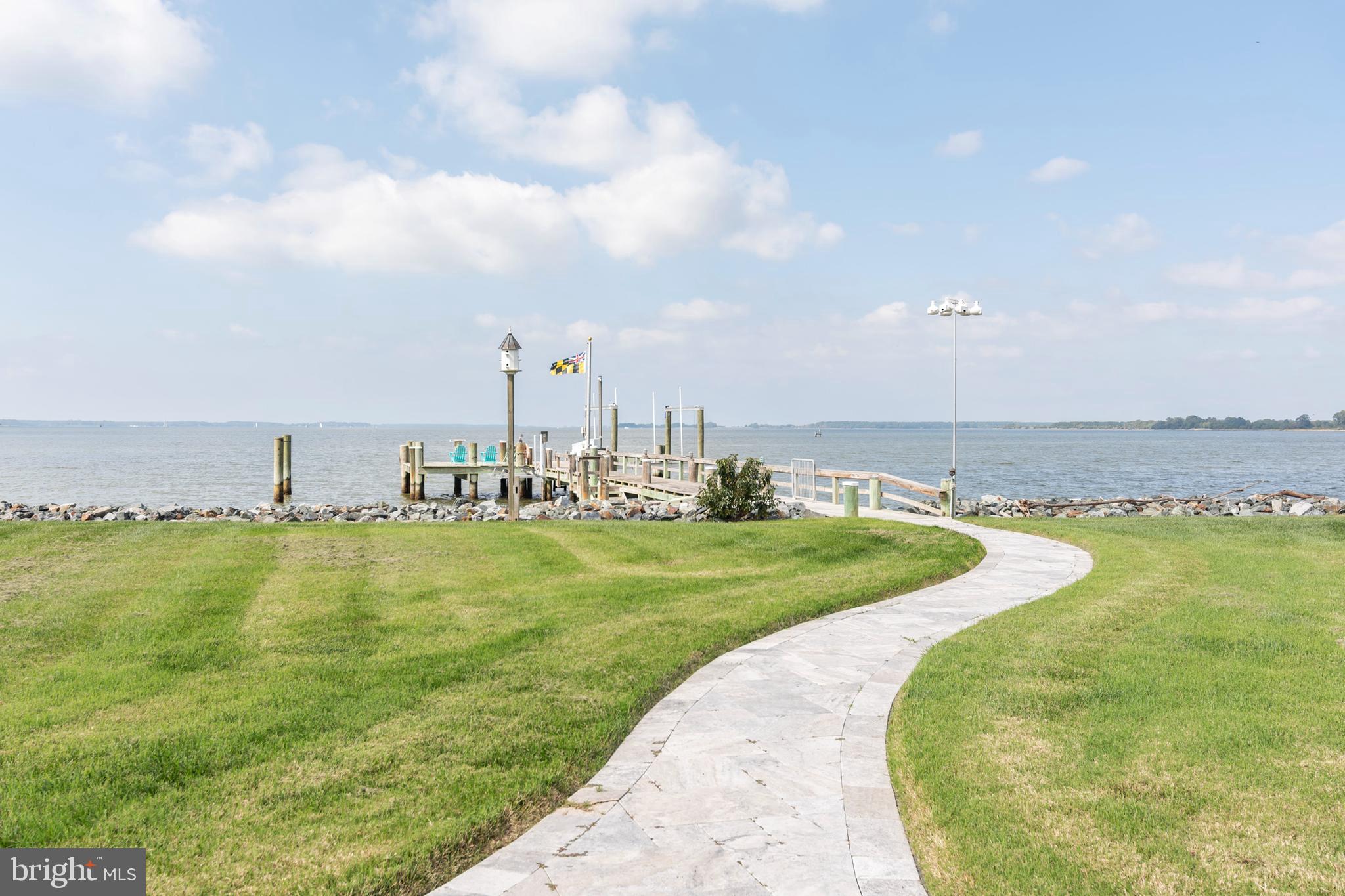 1724 FERRY POINT COURT