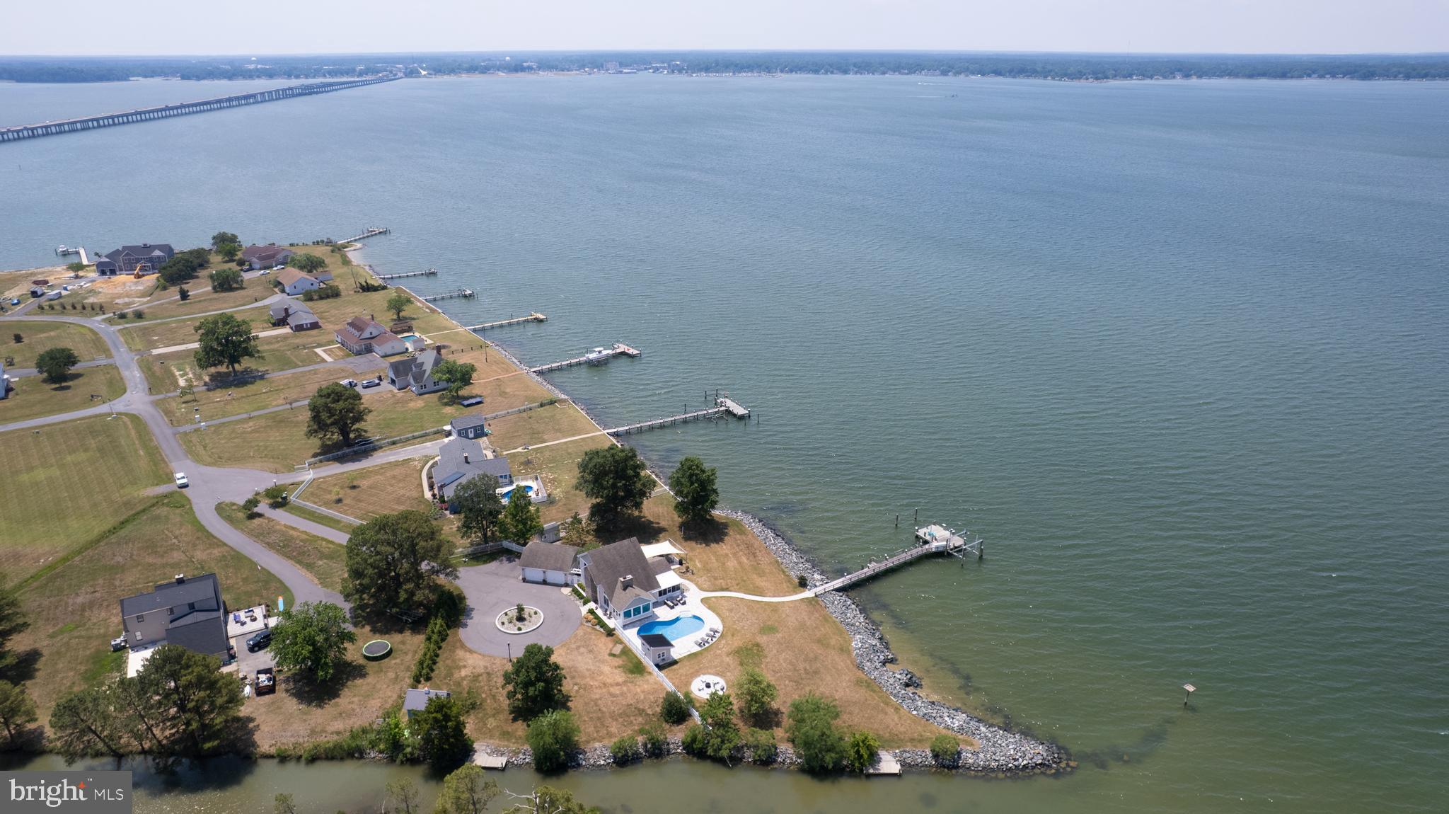 1724 FERRY POINT COURT