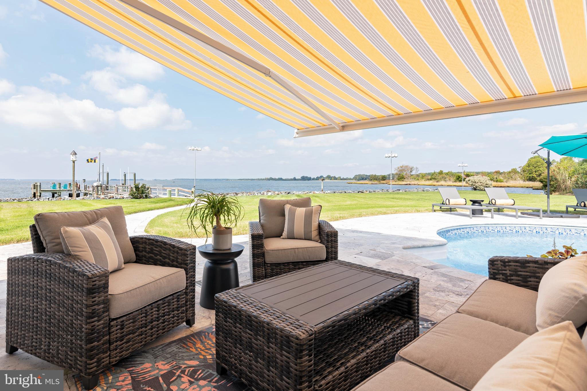 1724 FERRY POINT COURT