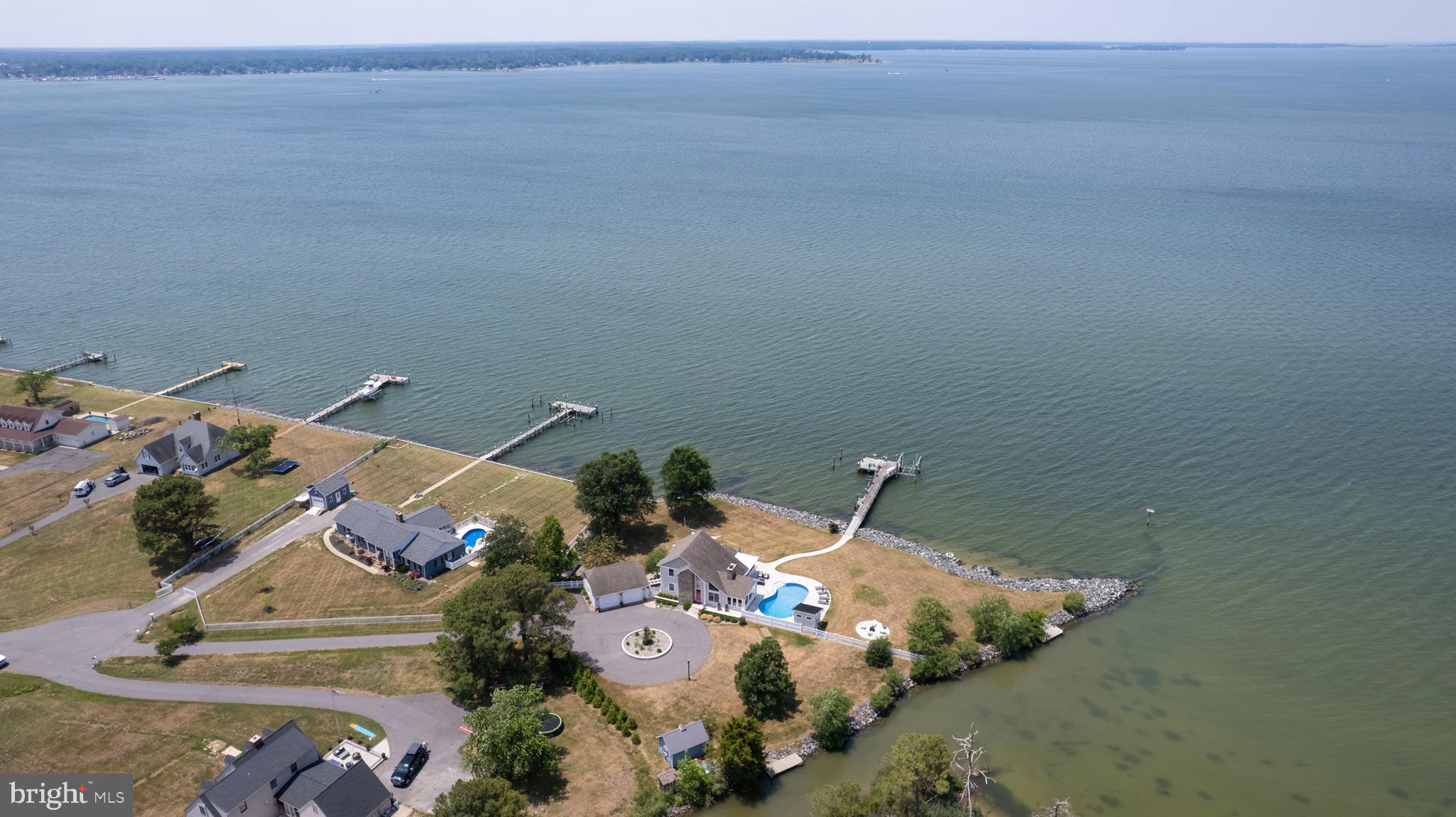 1724 FERRY POINT COURT