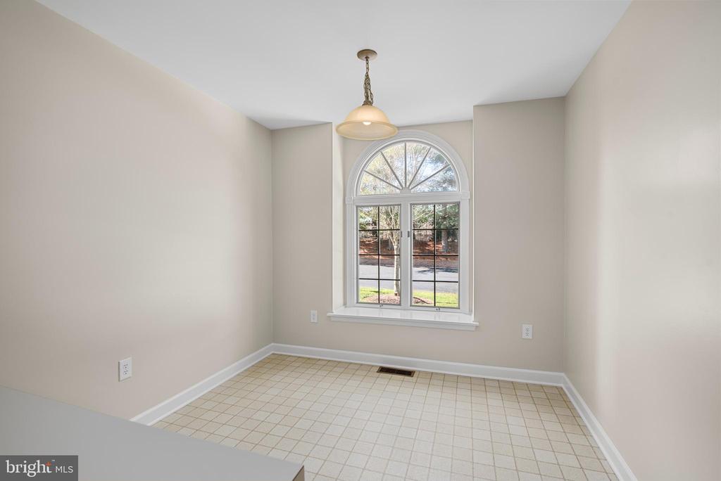 1175 S WASHINGTON STREET Unit: 18