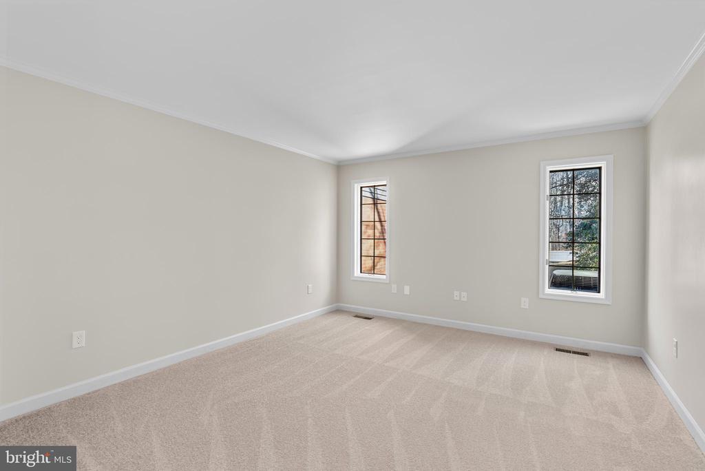 1175 S WASHINGTON STREET Unit: 18
