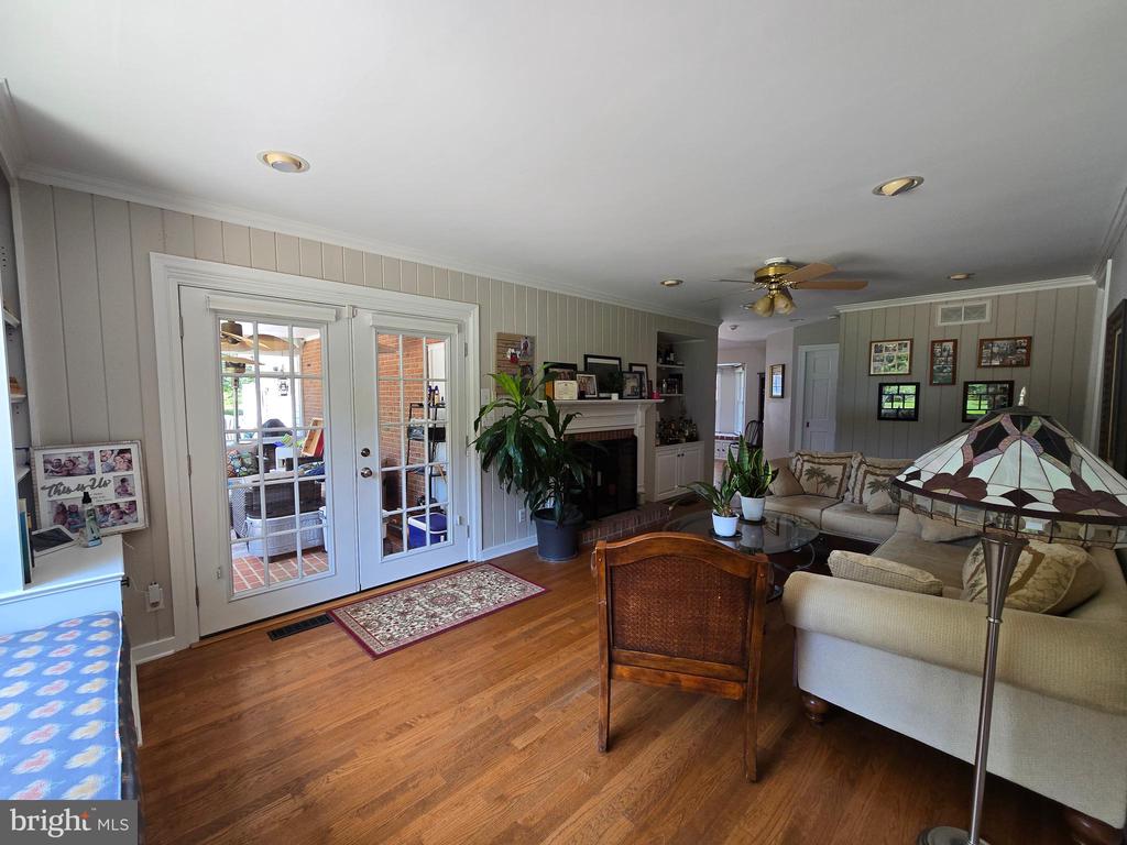 28091 OAKLANDS CIRCLE