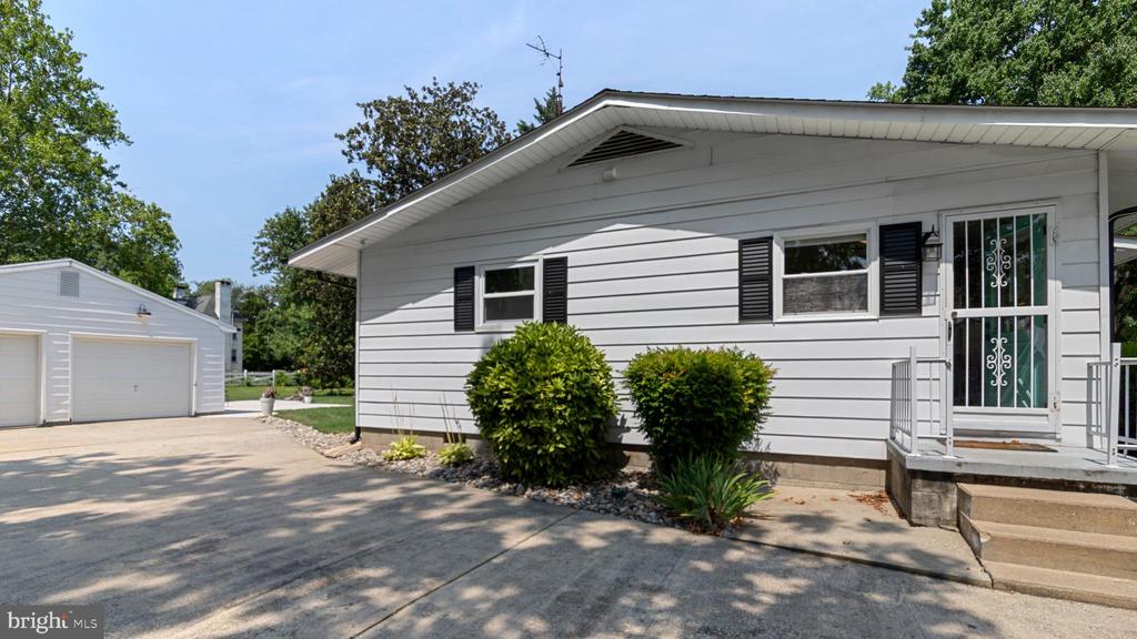 104 SYCAMORE AVENUE