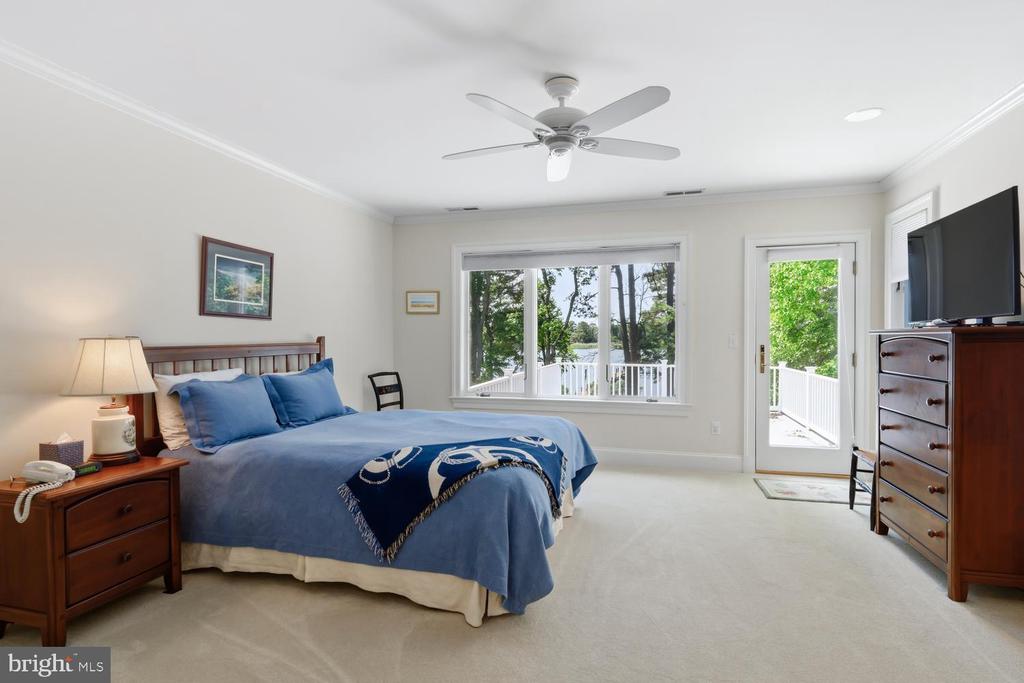 27877 BENT FARM LANE