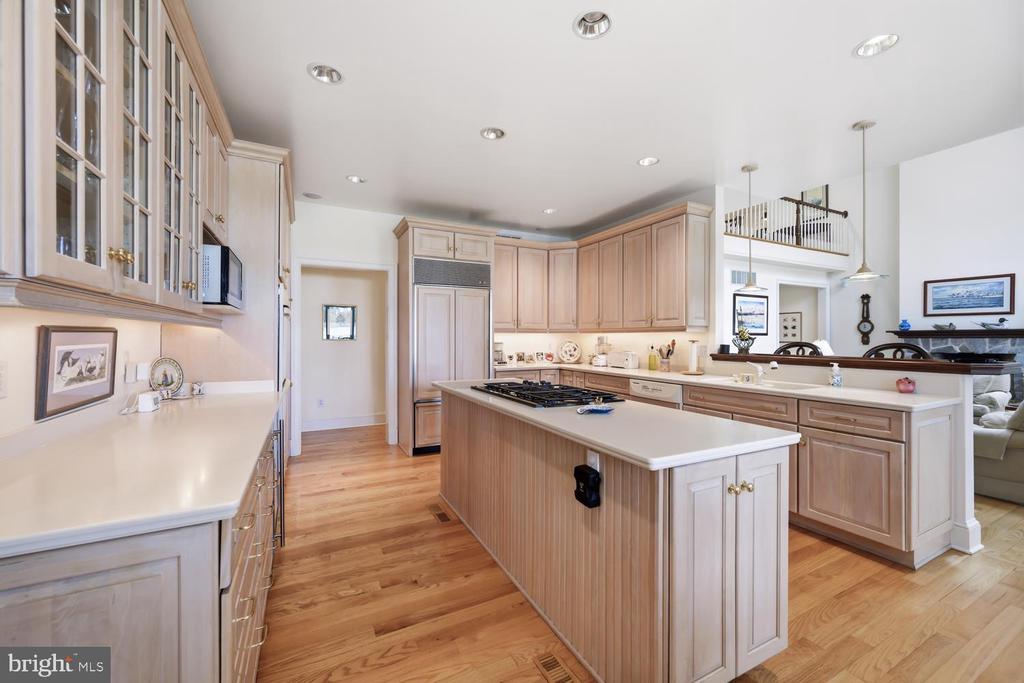 27877 BENT FARM LANE