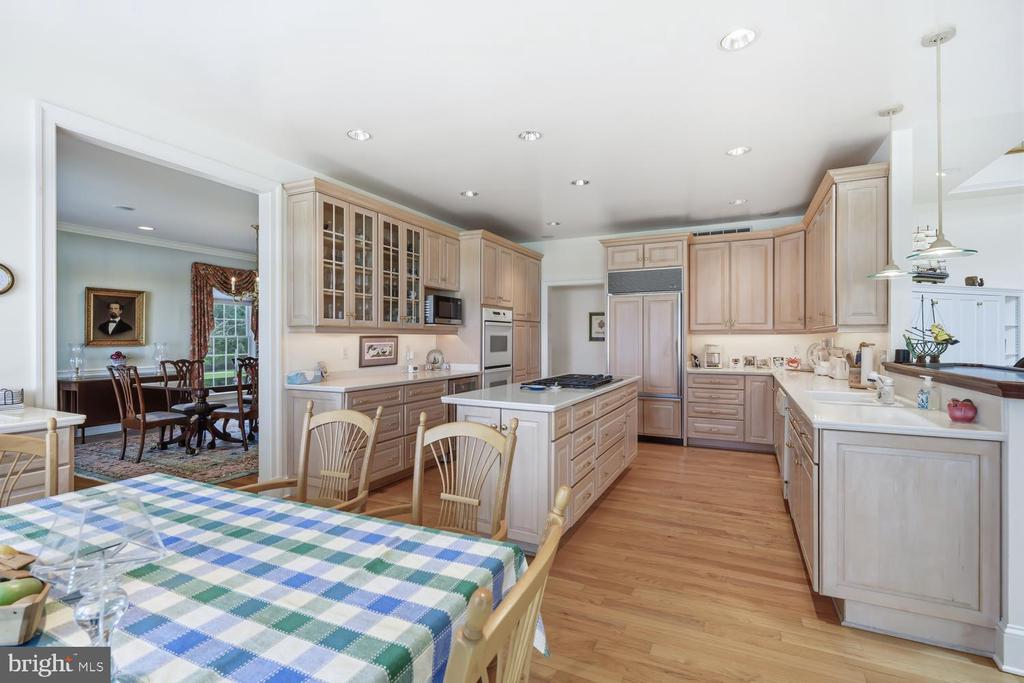 27877 BENT FARM LANE
