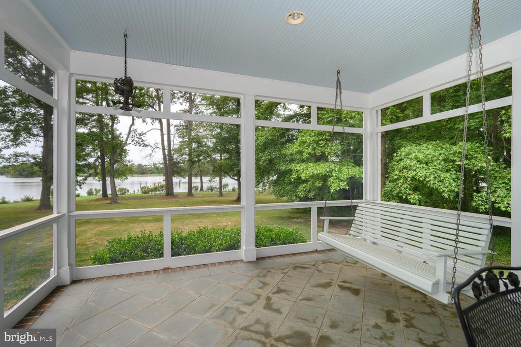 27877 BENT FARM LANE