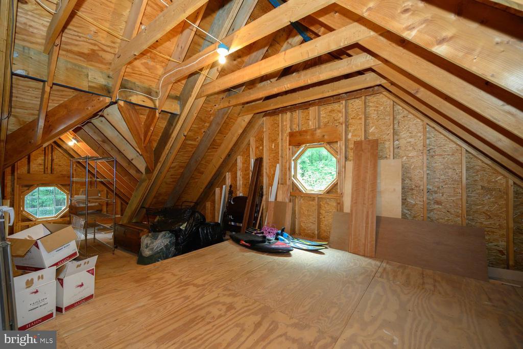 27877 BENT FARM LANE