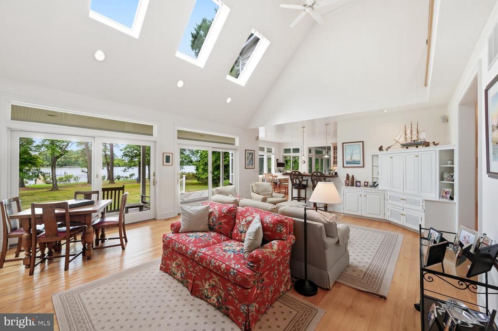 27877 BENT FARM LANE