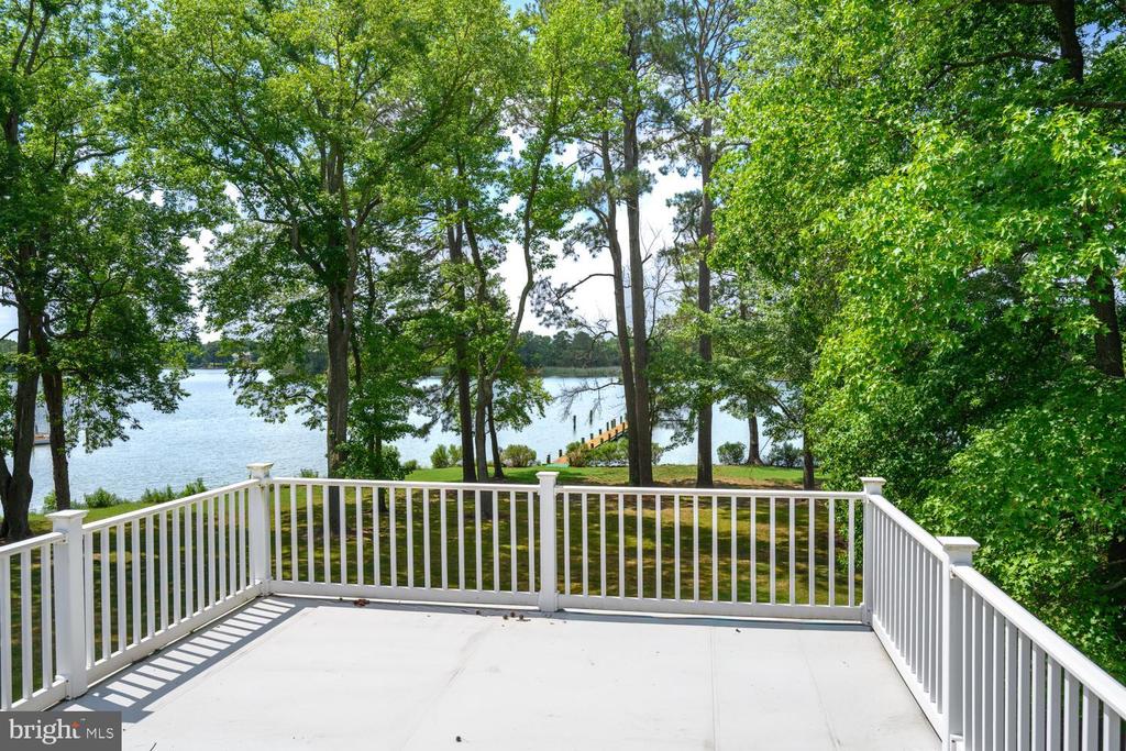 27877 BENT FARM LANE