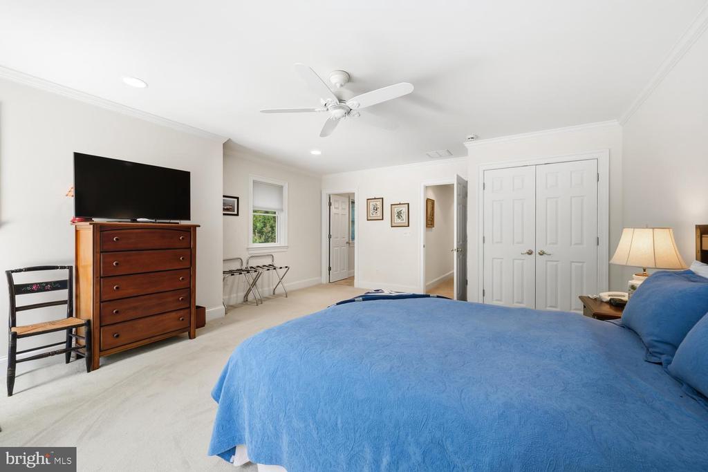 27877 BENT FARM LANE