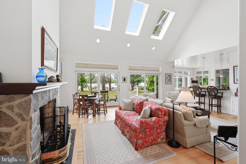 27877 BENT FARM LANE