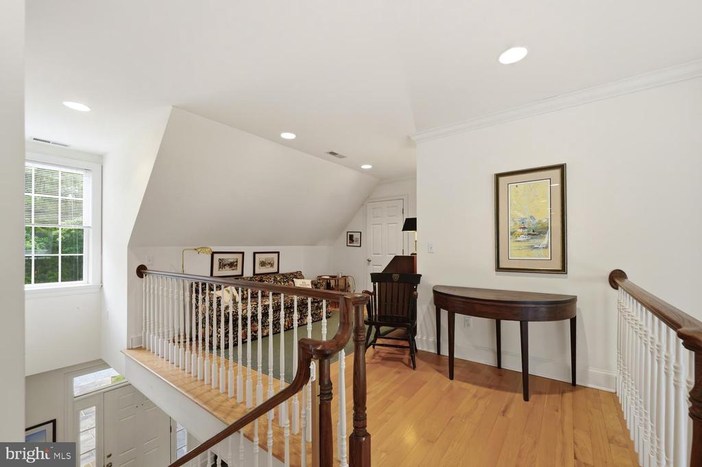 27877 BENT FARM LANE