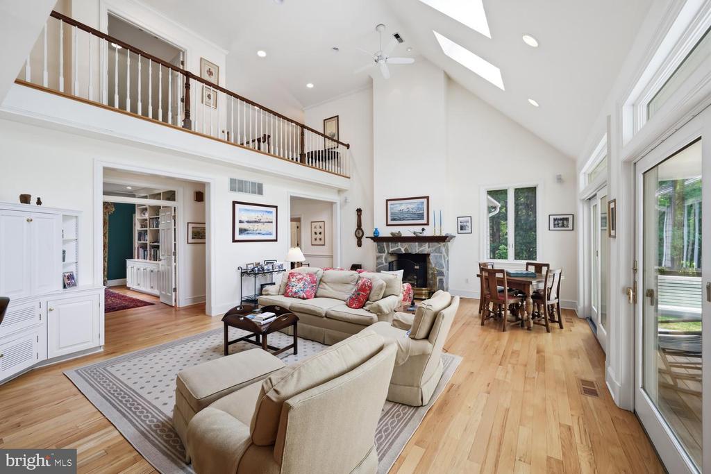 27877 BENT FARM LANE