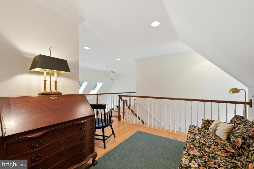 27877 BENT FARM LANE