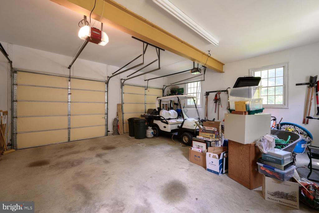 27877 BENT FARM LANE