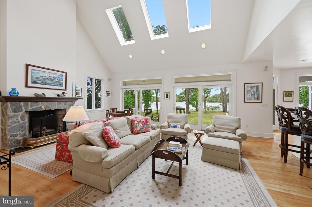 27877 BENT FARM LANE