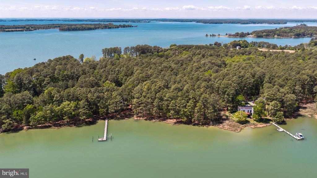 6905 PEA NECK