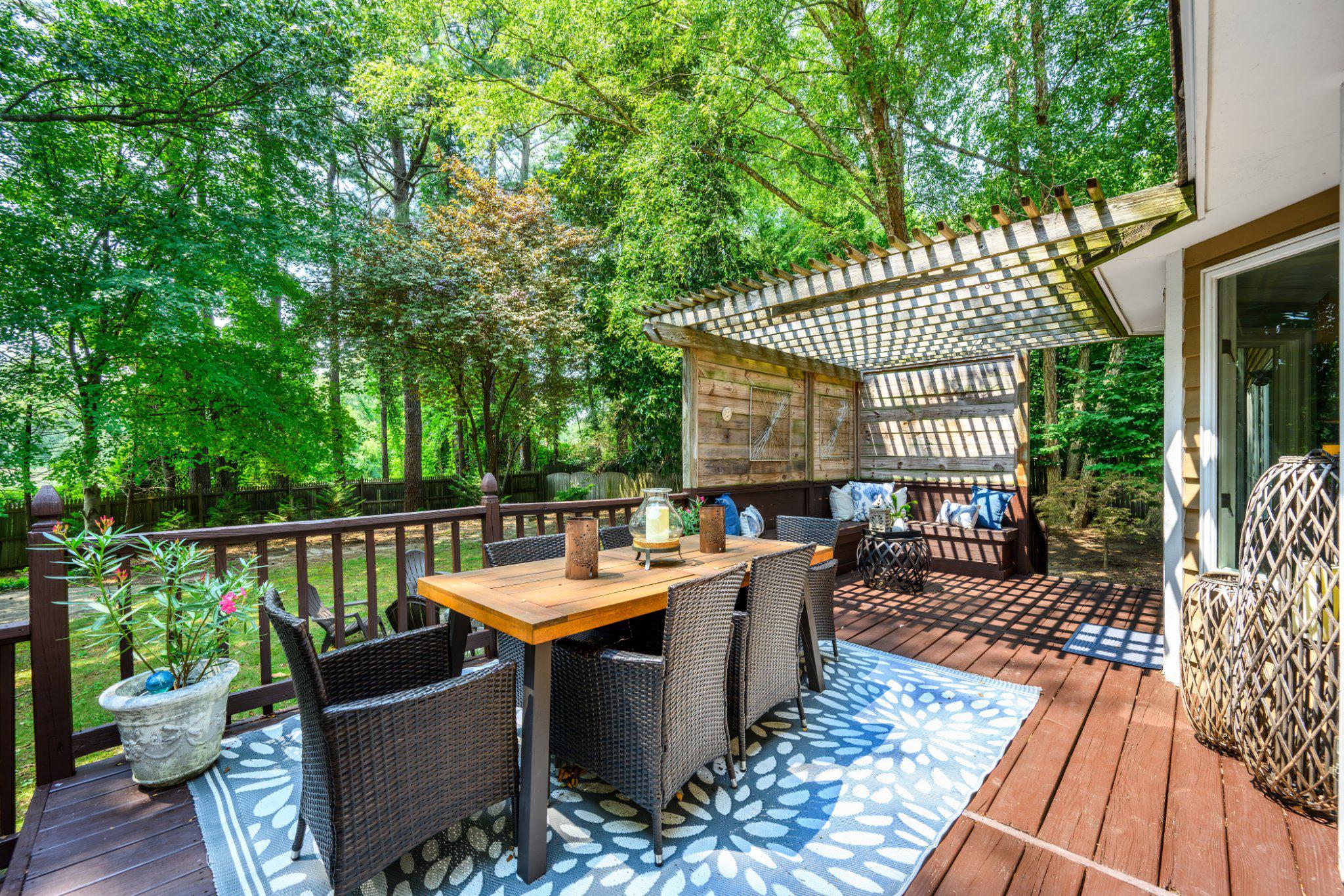 11 LONDONDERRY DRIVE
