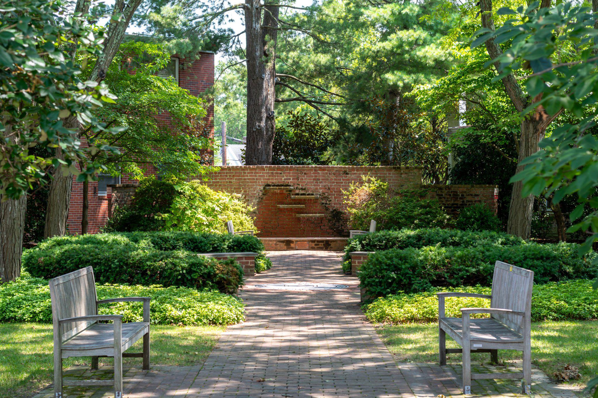 11 LONDONDERRY DRIVE