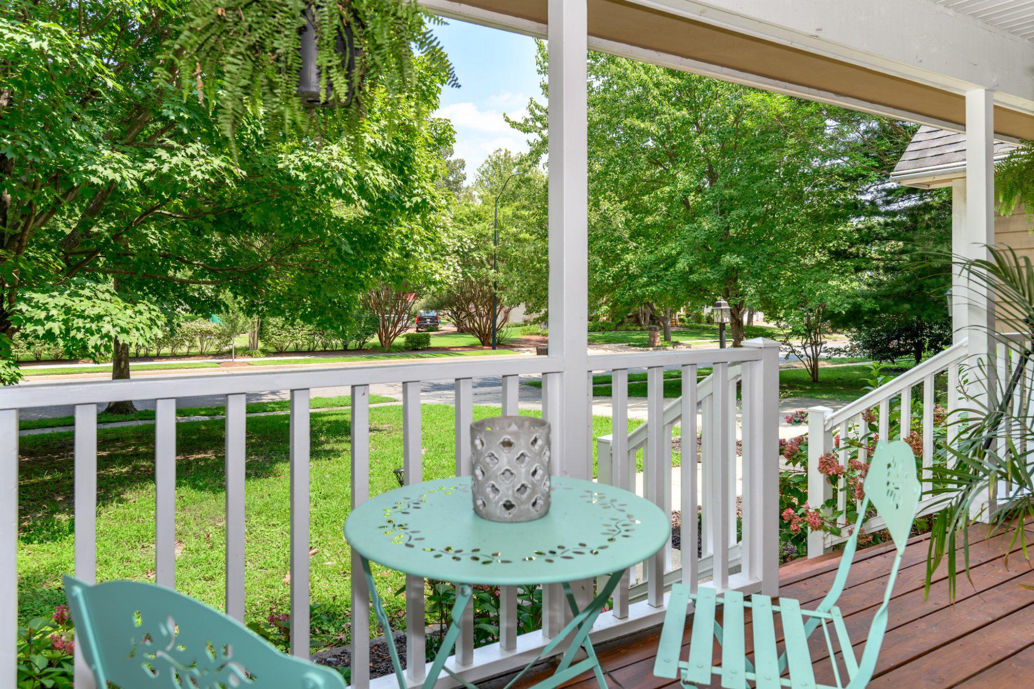 11 LONDONDERRY DRIVE