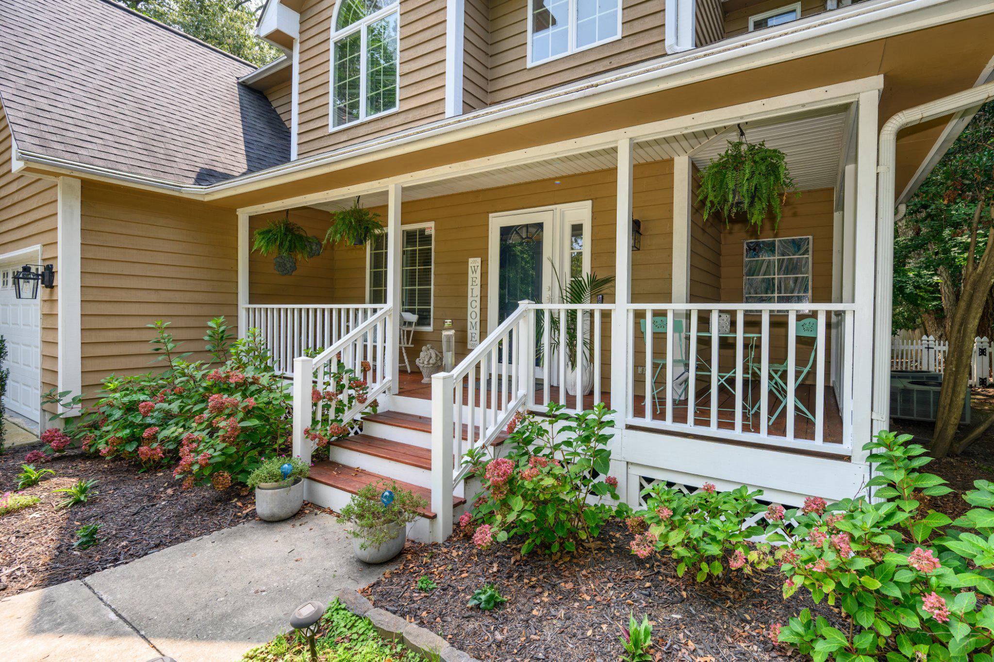 11 LONDONDERRY DRIVE