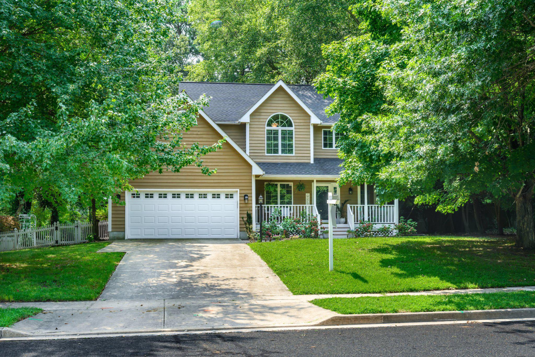 11 LONDONDERRY DRIVE
