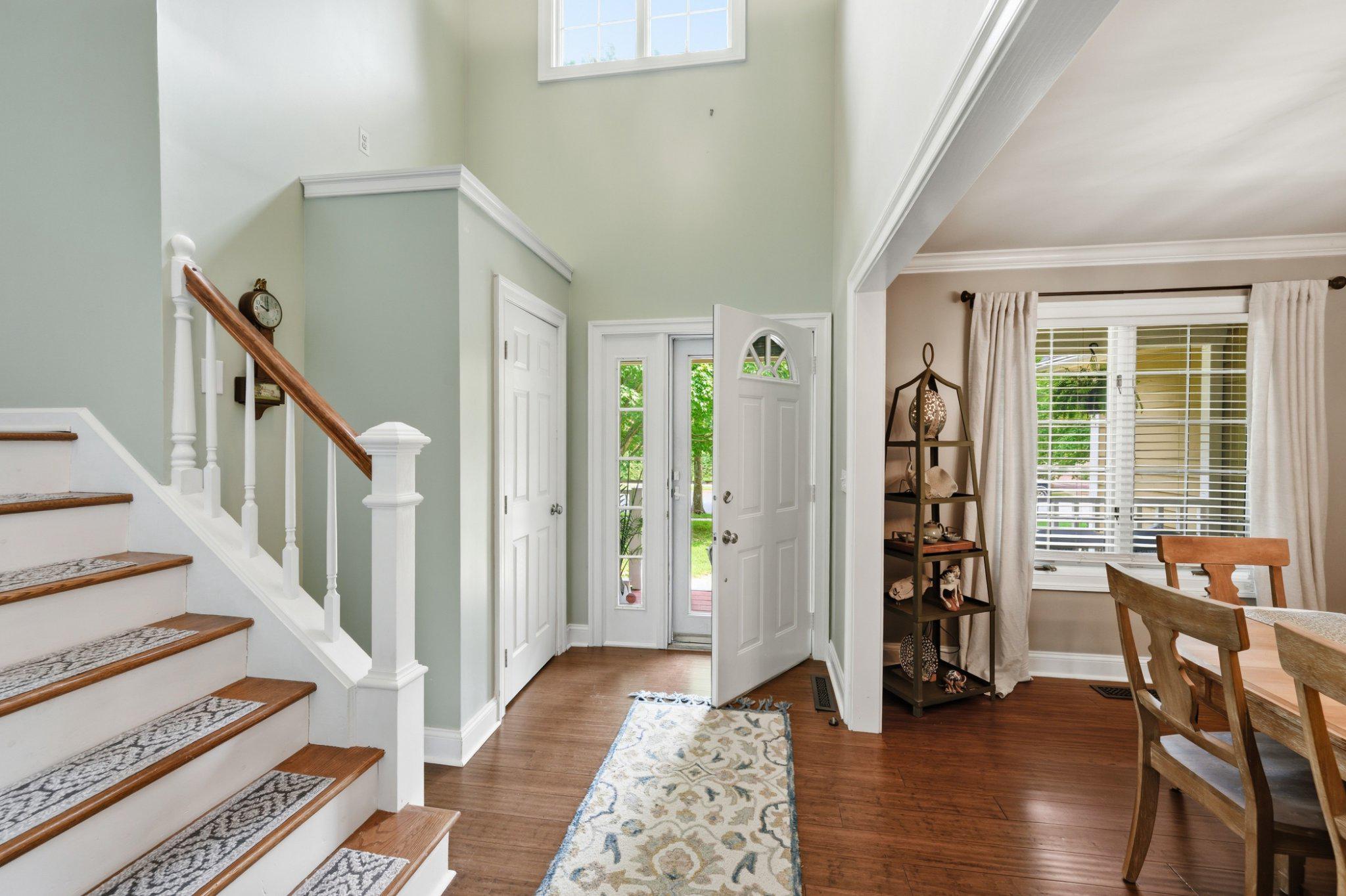 11 LONDONDERRY DRIVE