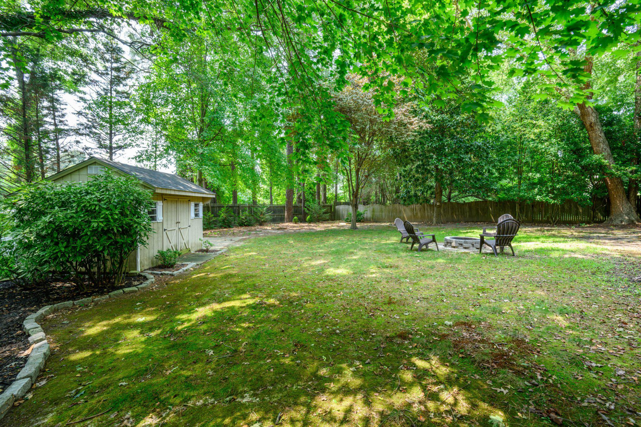 11 LONDONDERRY DRIVE