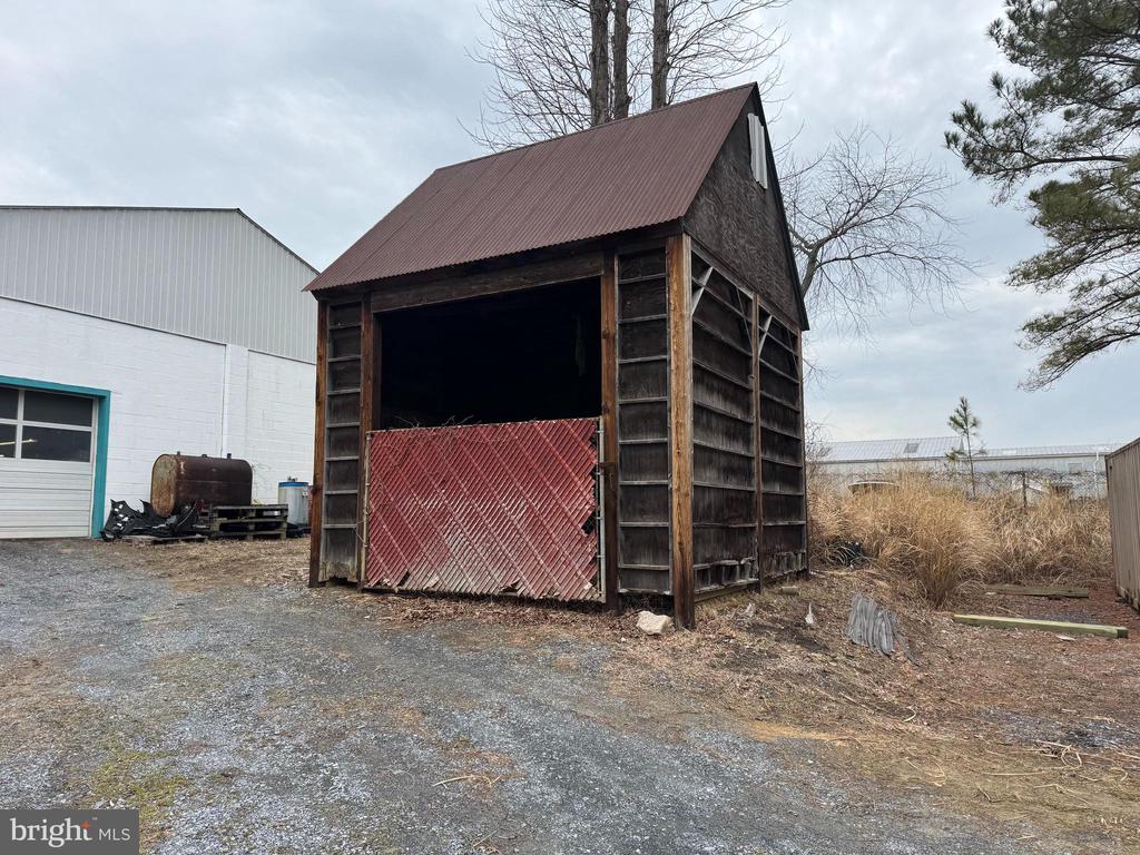 7923 INDUSTRIAL PARK ROAD