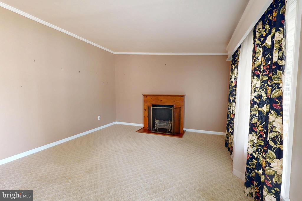 1 VICTORIA COURT