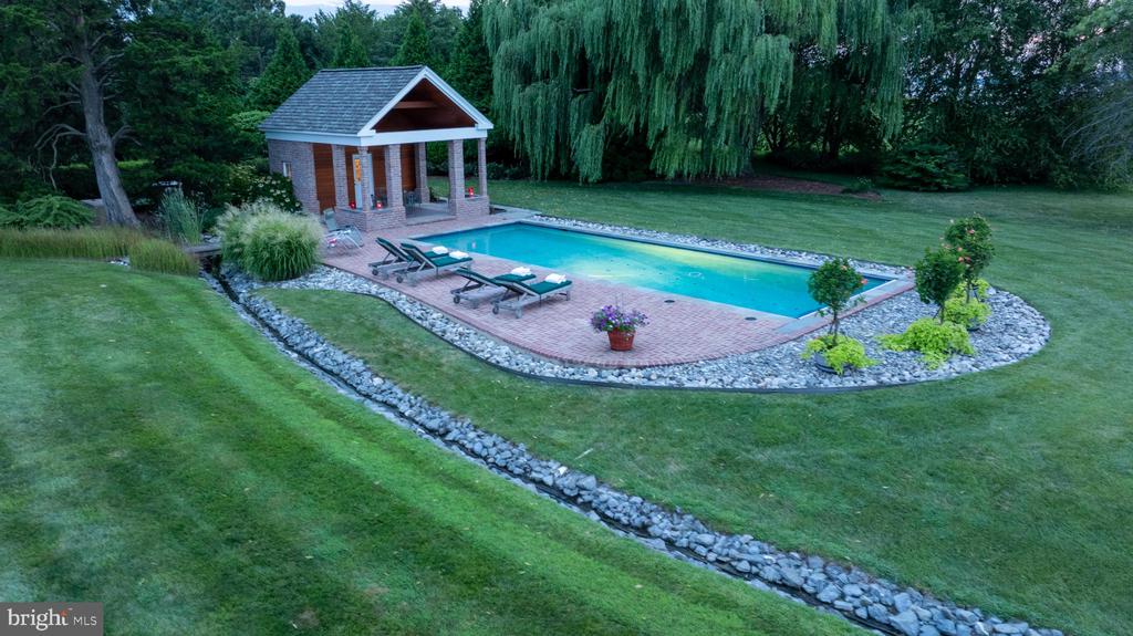 5381 MORGANS POINT DRIVE
