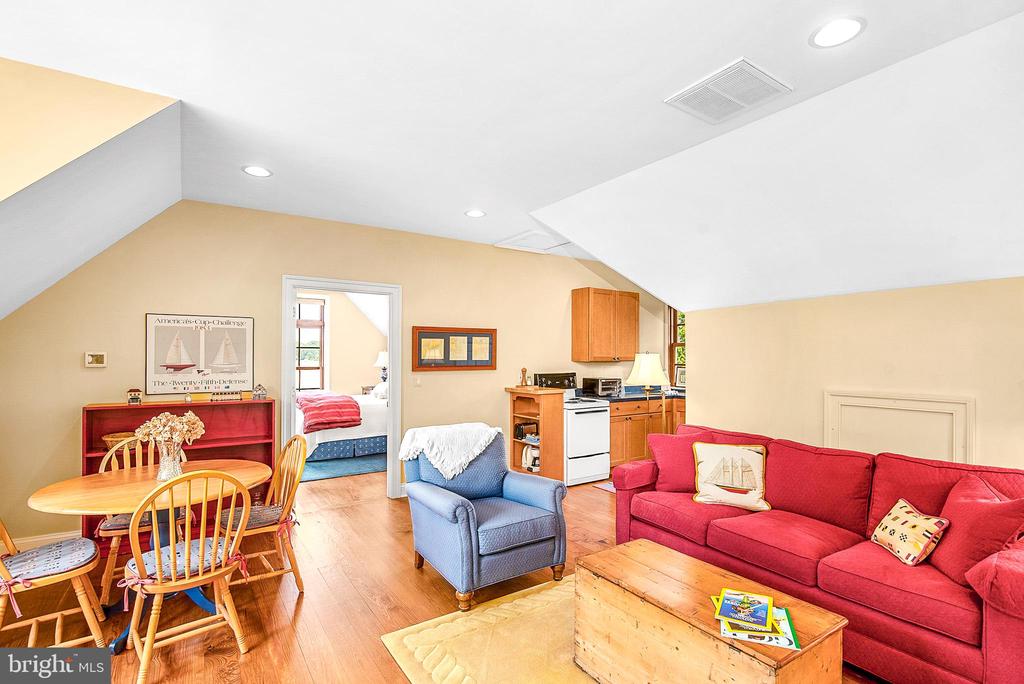 5381 MORGANS POINT DRIVE