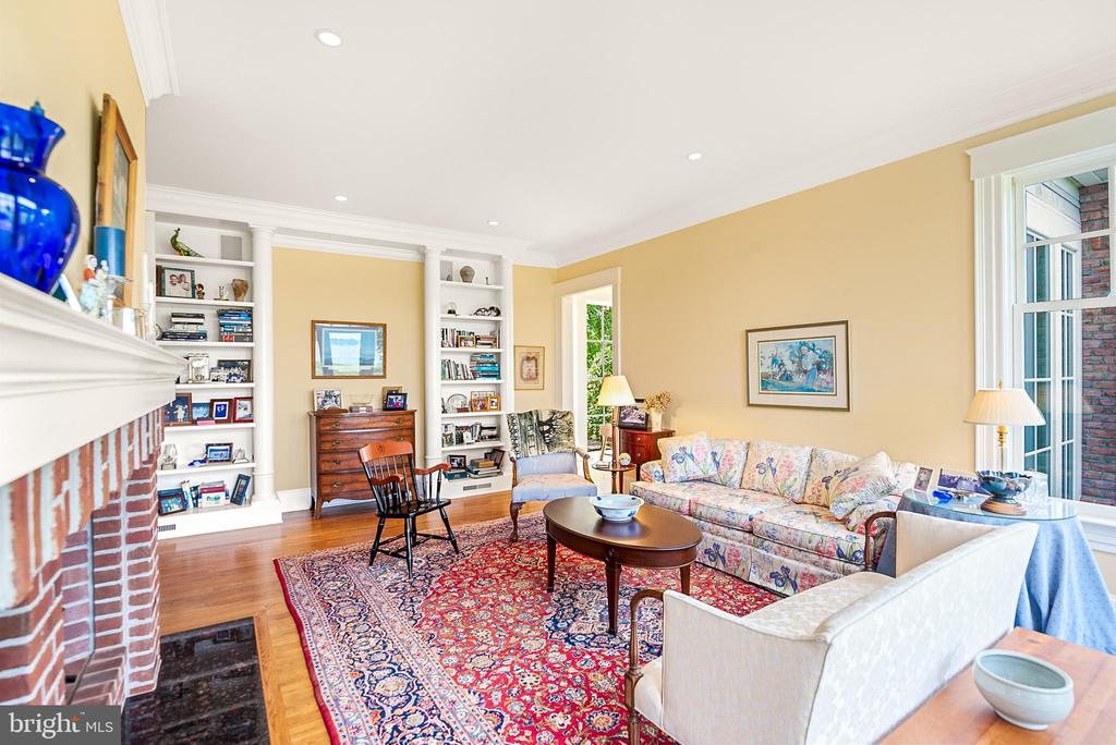 5381 MORGANS POINT DRIVE