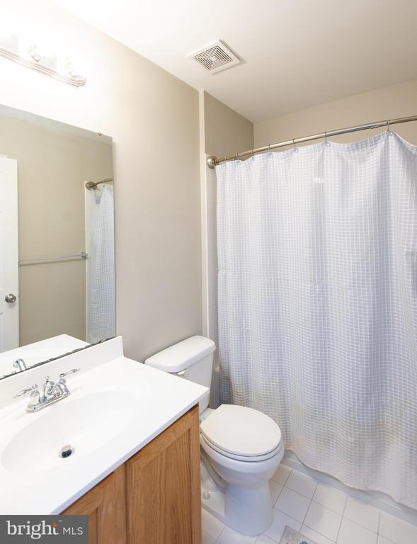 300 DIXON STREET Unit: 505