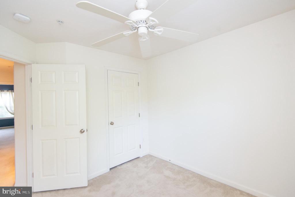 300 DIXON STREET Unit: 505