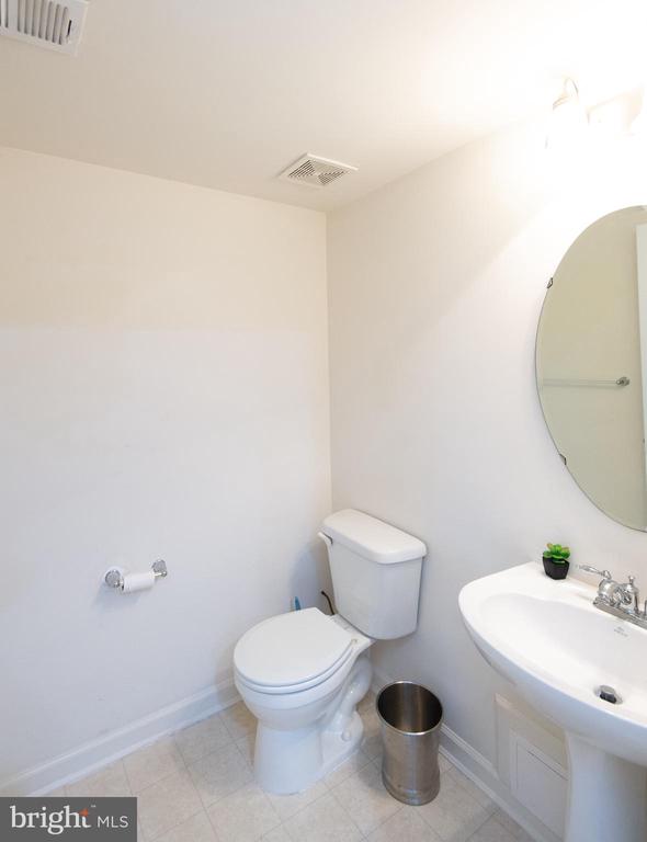 300 DIXON STREET Unit: 505