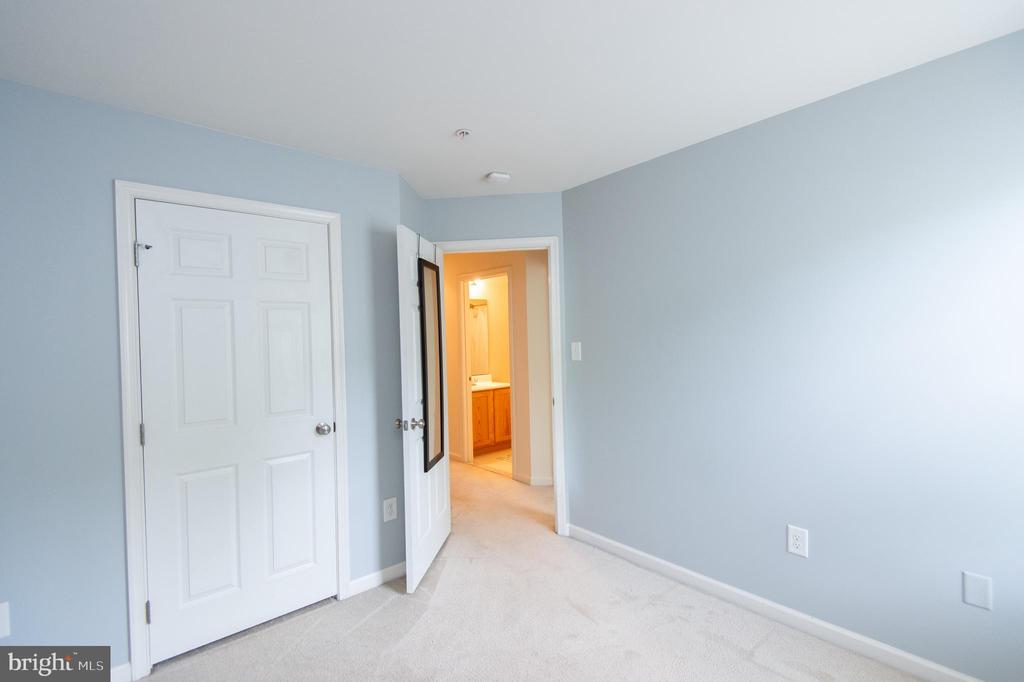 300 DIXON STREET Unit: 505