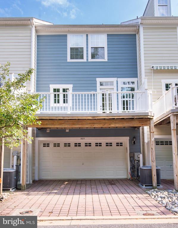 300 DIXON STREET Unit: 505