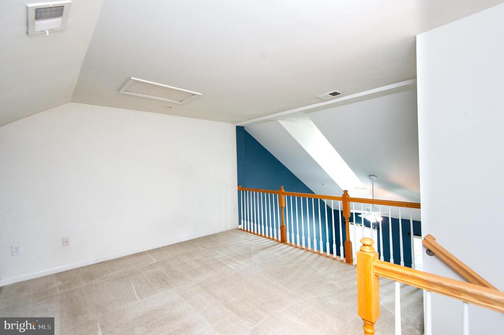 300 DIXON STREET Unit: 505