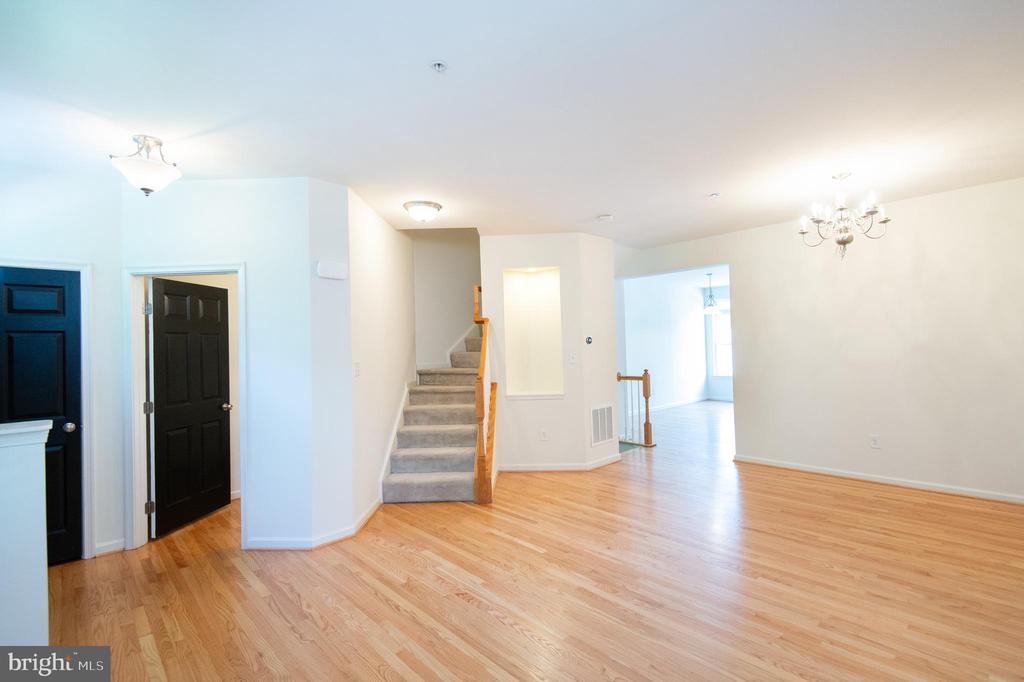 300 DIXON STREET Unit: 505
