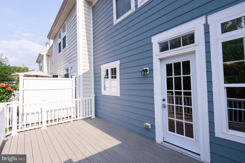 300 DIXON STREET Unit: 505