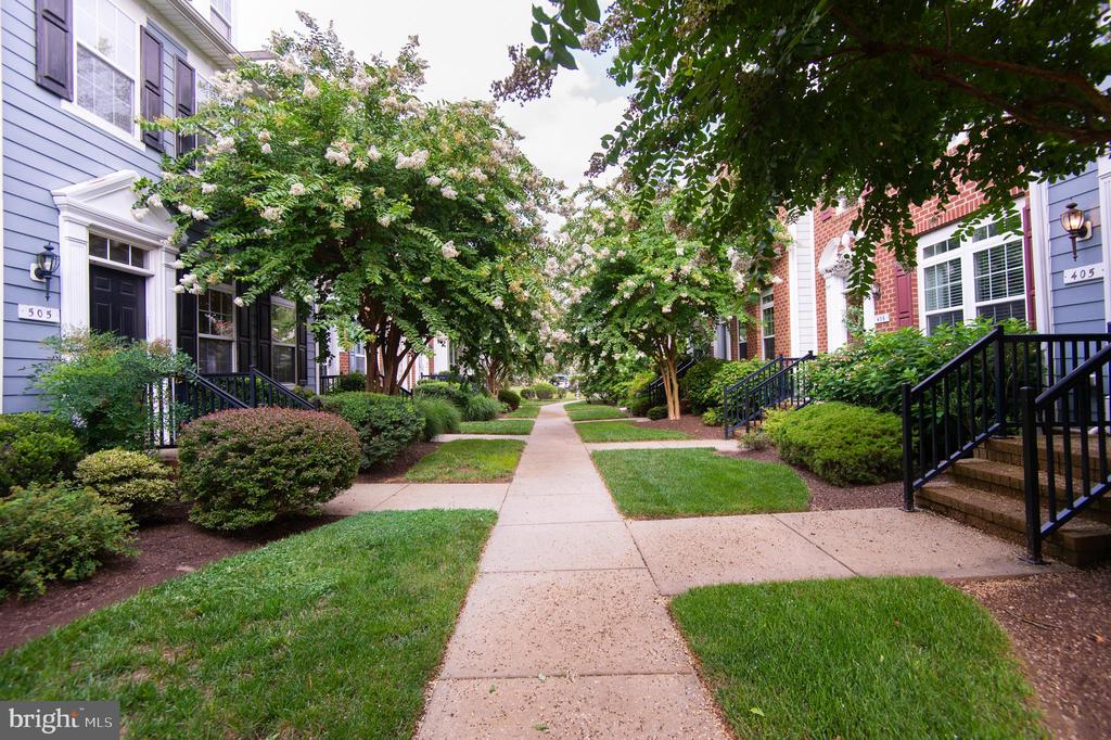 300 DIXON STREET Unit: 505