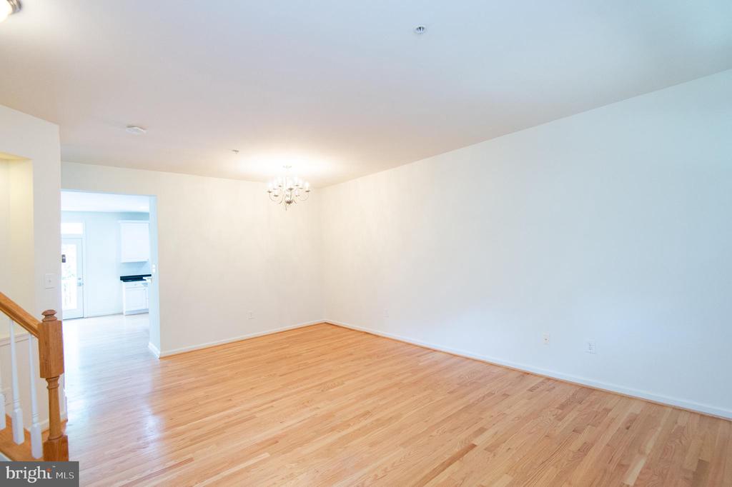 300 DIXON STREET Unit: 505