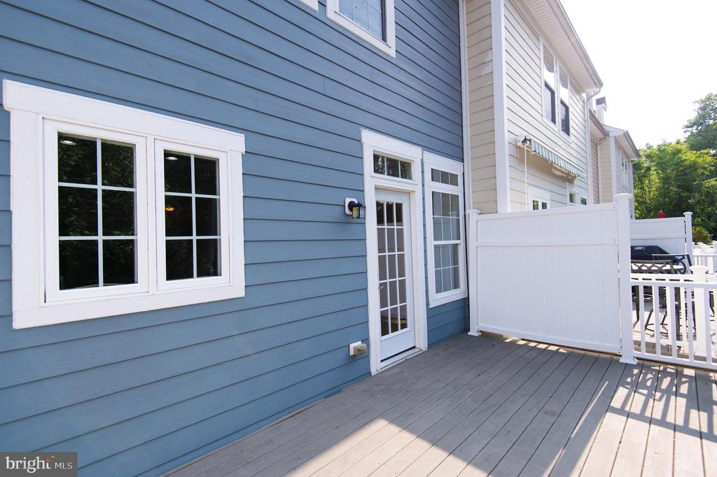 300 DIXON STREET Unit: 505