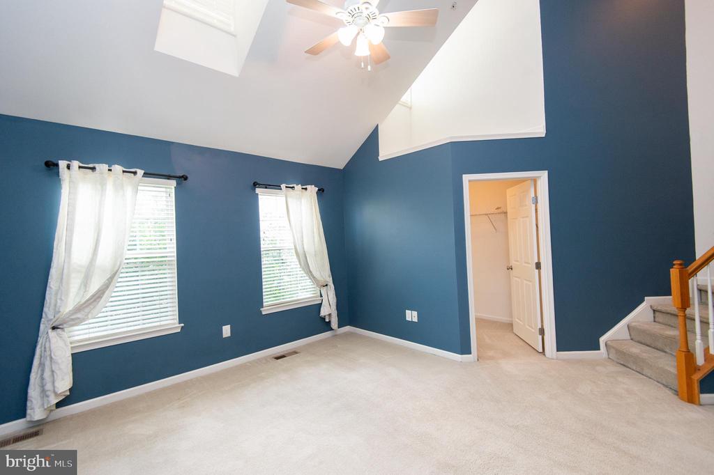 300 DIXON STREET Unit: 505