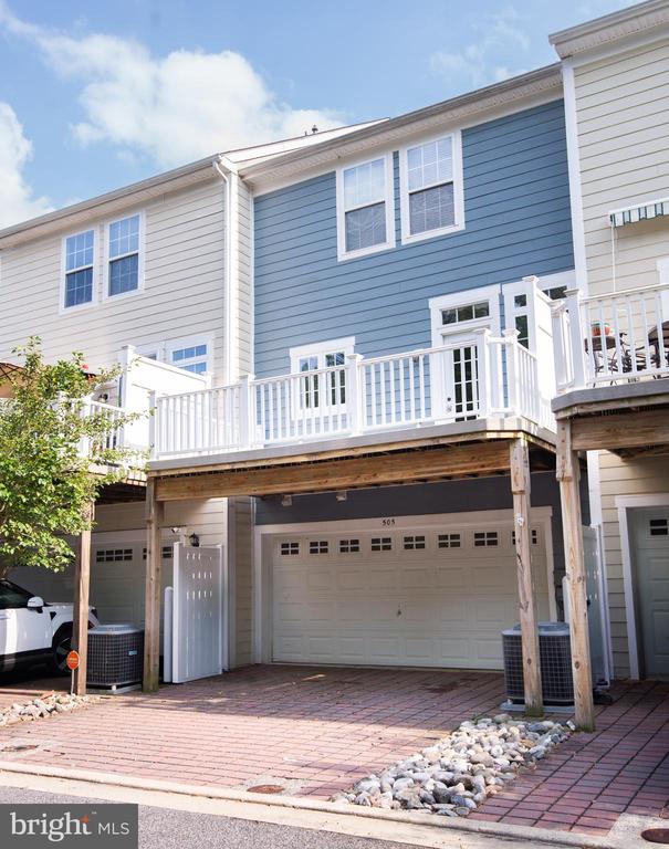 300 DIXON STREET Unit: 505